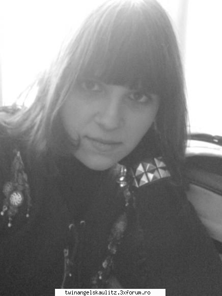 EmoGirlPhotos - EmoGirl - :: ASTIA SUNTEM NOI ::
