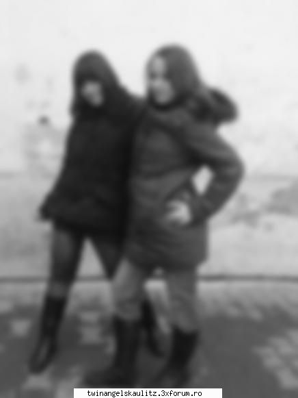 EmoGirlPhotos - EmoGirl - :: ASTIA SUNTEM NOI ::