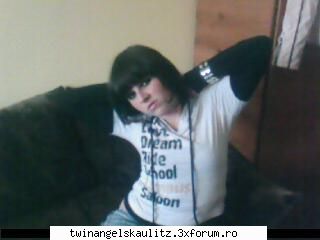 EmoGirlPhotos - EmoGirl - :: ASTIA SUNTEM NOI ::