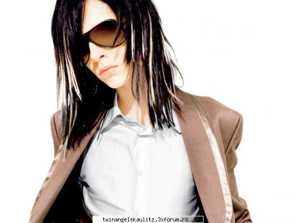 Zvonuri - scuzati expresia...ce naiba...a masurato s el a - :: TOM KAULITZ ALIAS "SEX GOD" ::